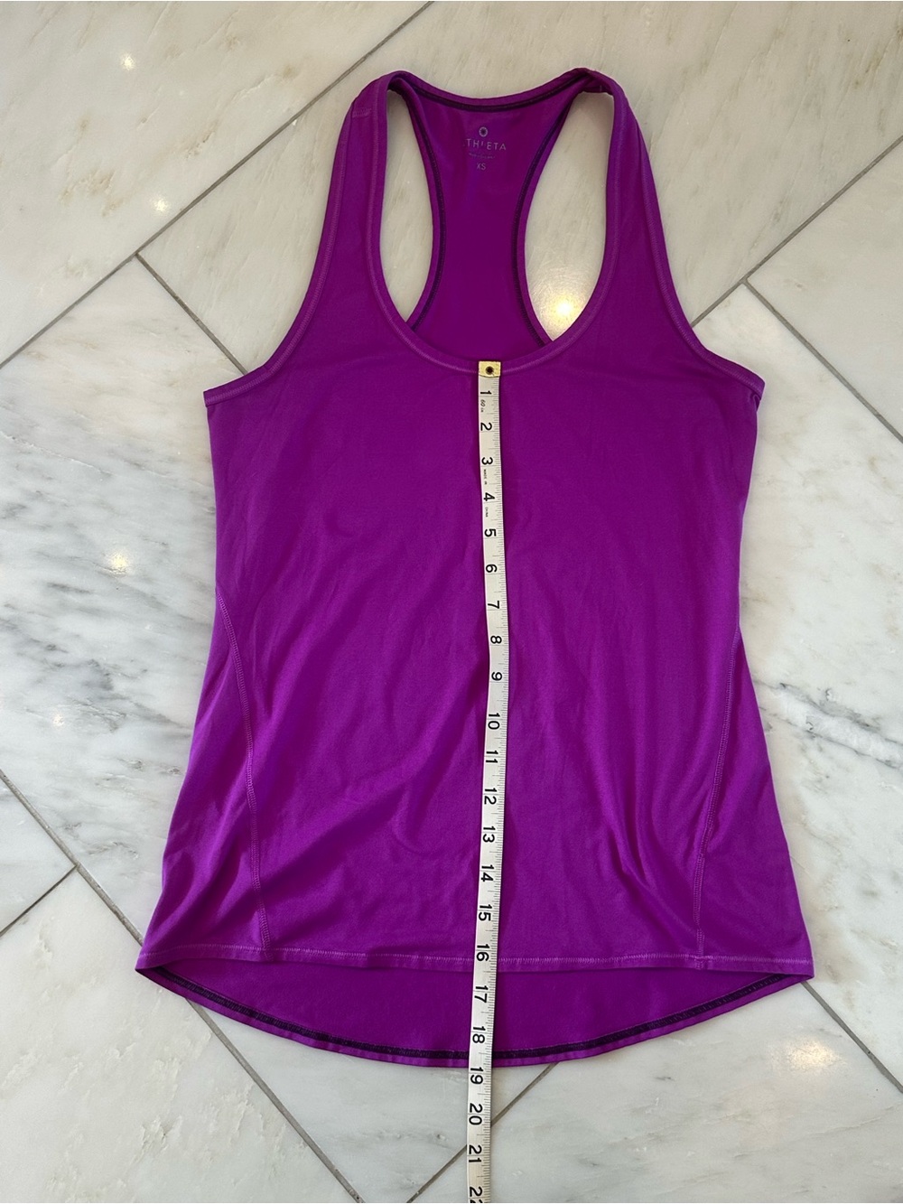 Athleta chi tank hi-low hemline - Picture 8 of 11